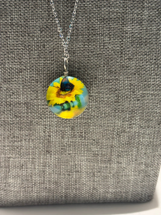 Sunflower Harmony Necklace – Bloom with Joy and Strength