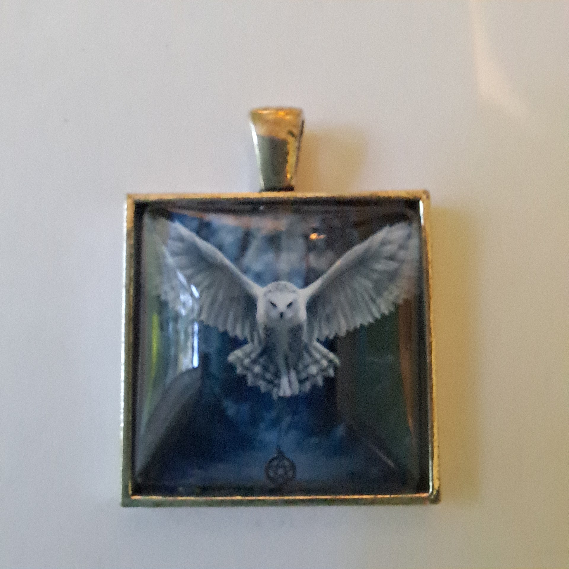 Snowy Owl Guardian Pendant – Wisdom, Guidance & Silent Strength