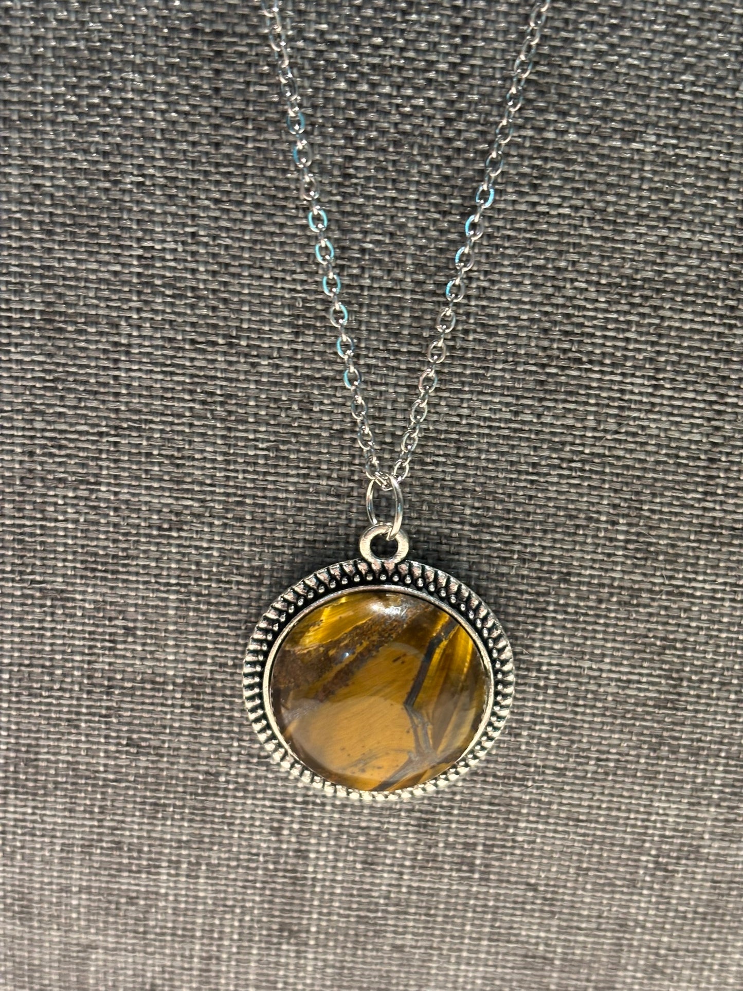 Tiger’s Eye Radiance Pendant Necklace – 18"