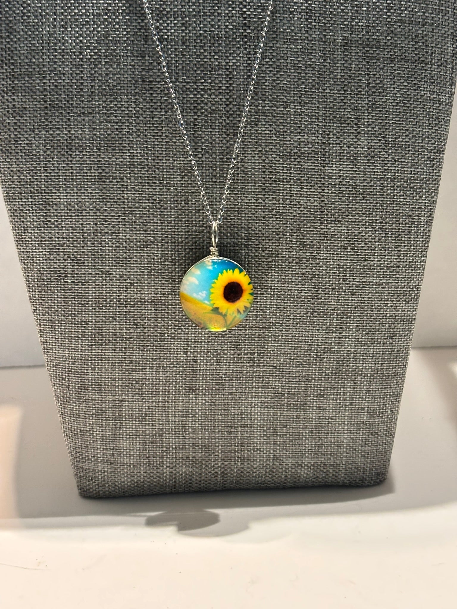 Blue Sky Sunflower Necklace – A Symbol of Light and Renewal