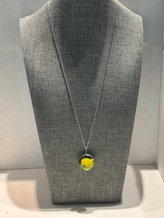 Golden Bloom Necklace – Sunshine in Every Moment