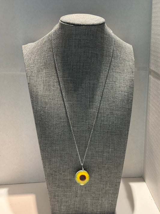 Sunflower Glow Necklace – A Touch of Sunshine and Strength